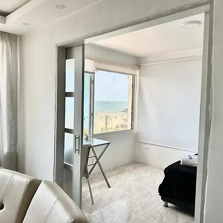 Hermoso Frente Al Mar 4 Apartamento *